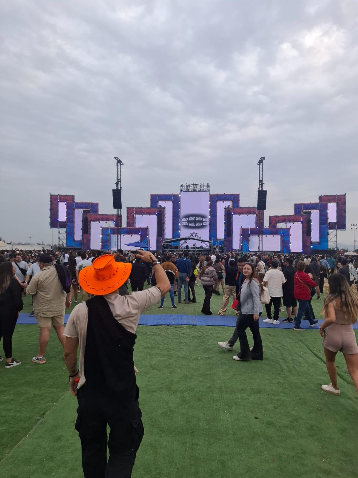 JF